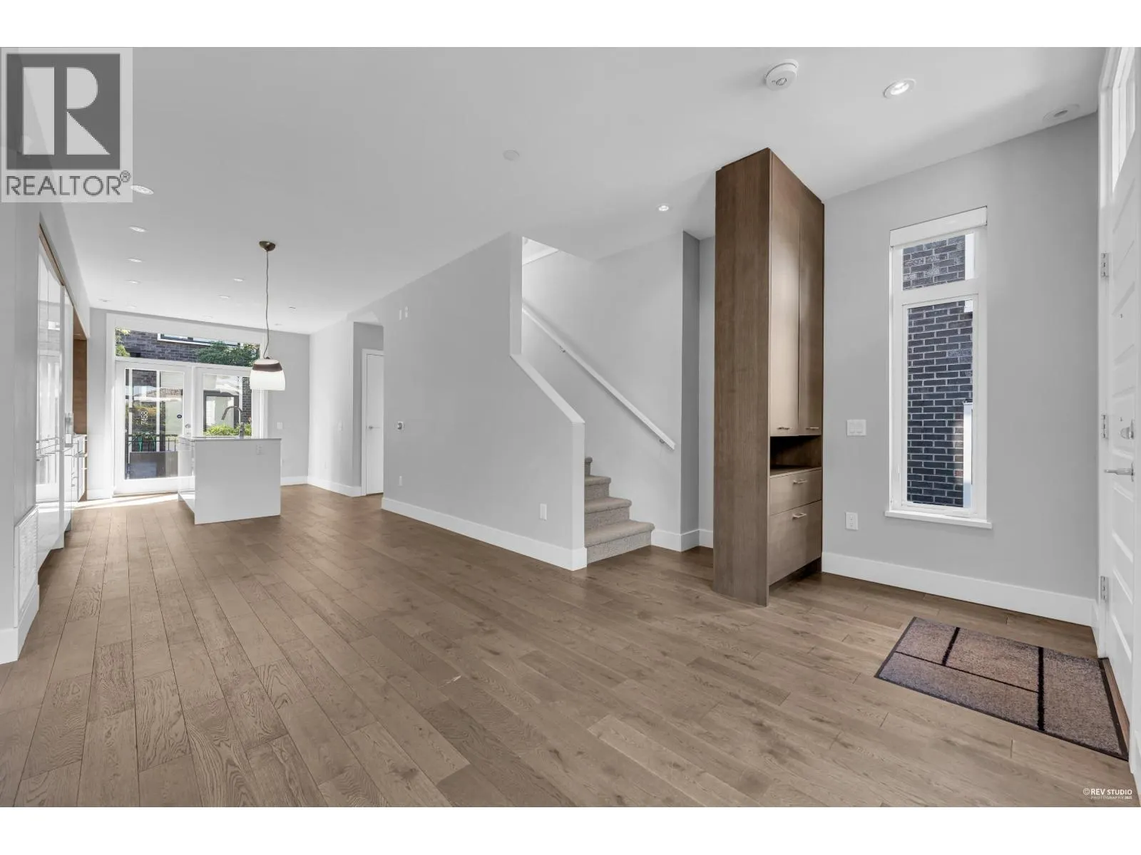 7478 GRANVILLE STREET