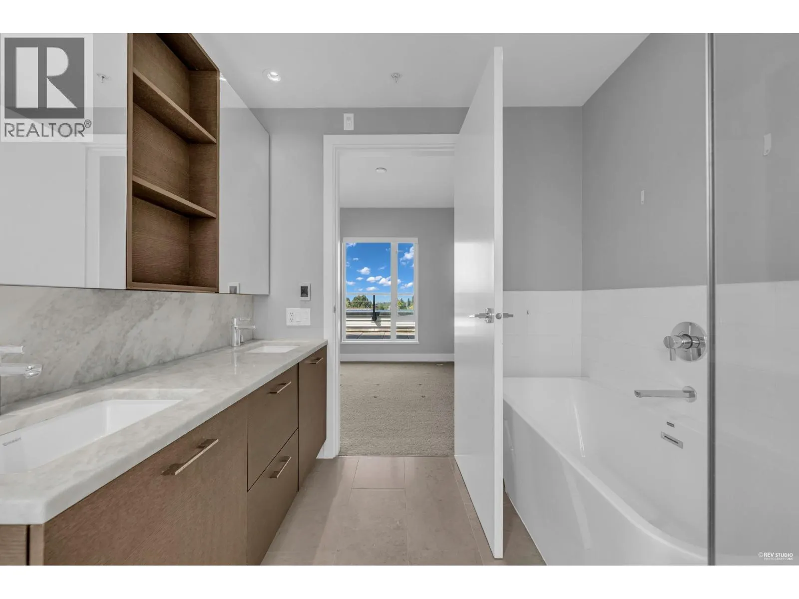 7478 GRANVILLE STREET