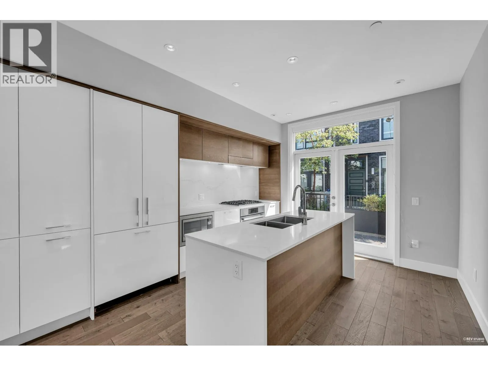 7478 GRANVILLE STREET
