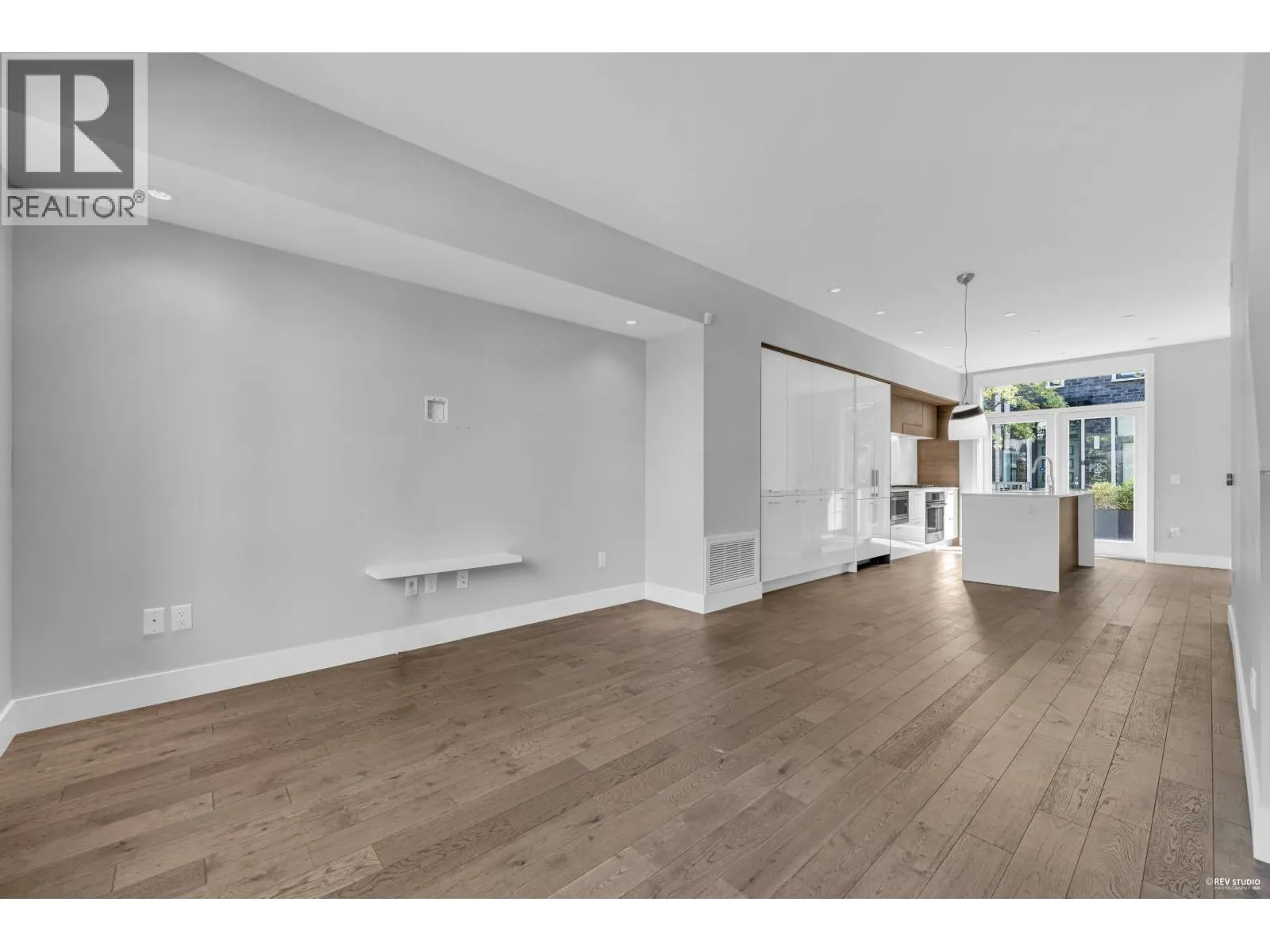 7478 GRANVILLE STREET