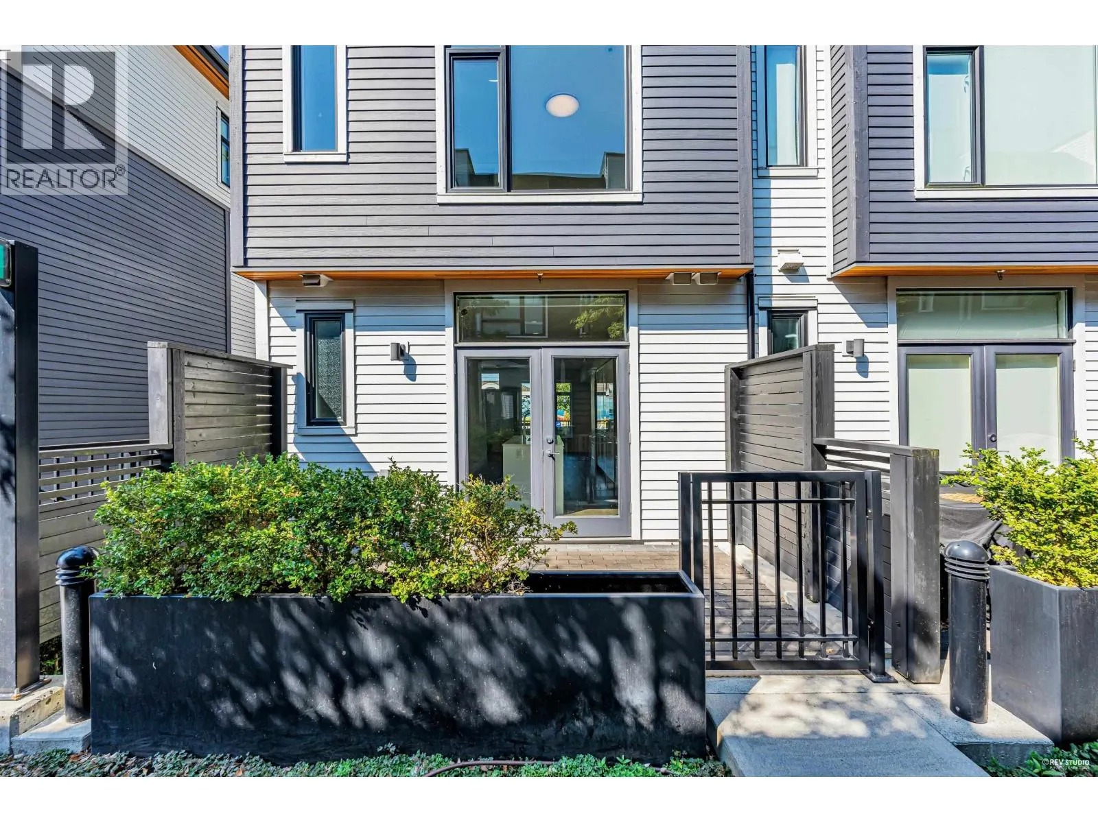 7478 GRANVILLE STREET