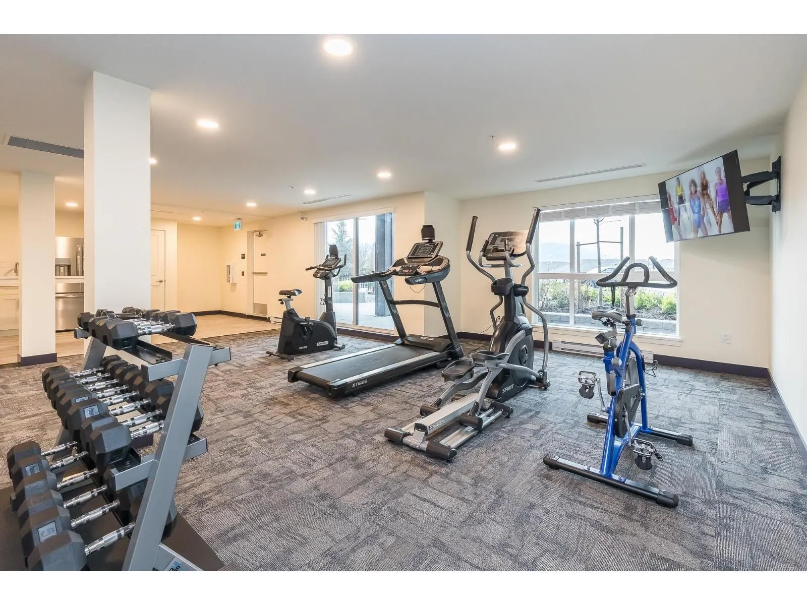 120 8497 YOUNG ROAD|Chilliwack Proper South