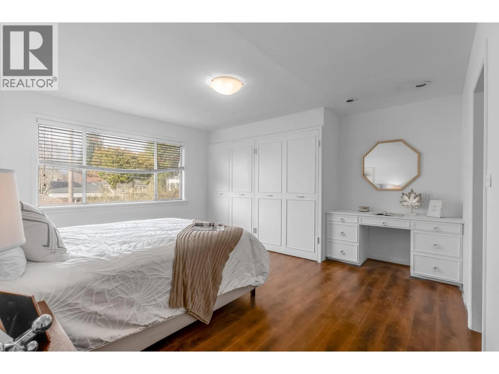 1035 W 48TH AVENUE