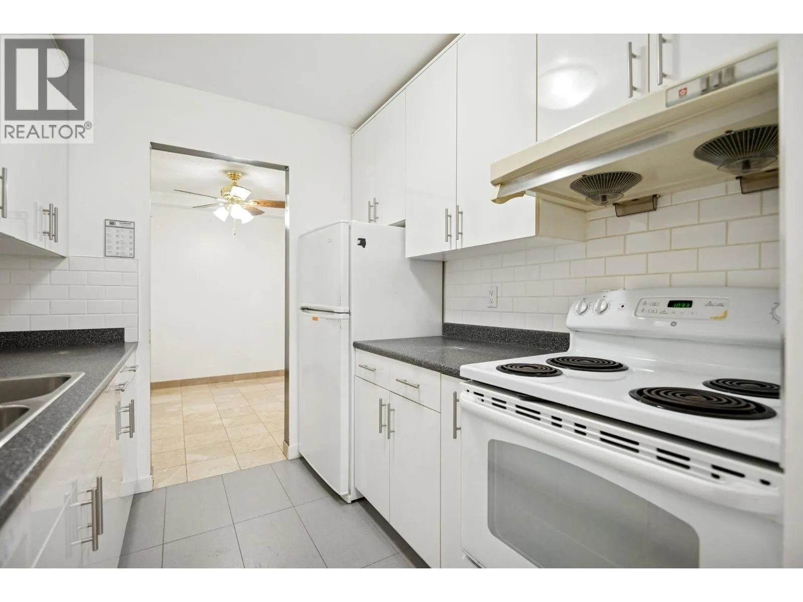 134 8411 ACKROYD ROAD