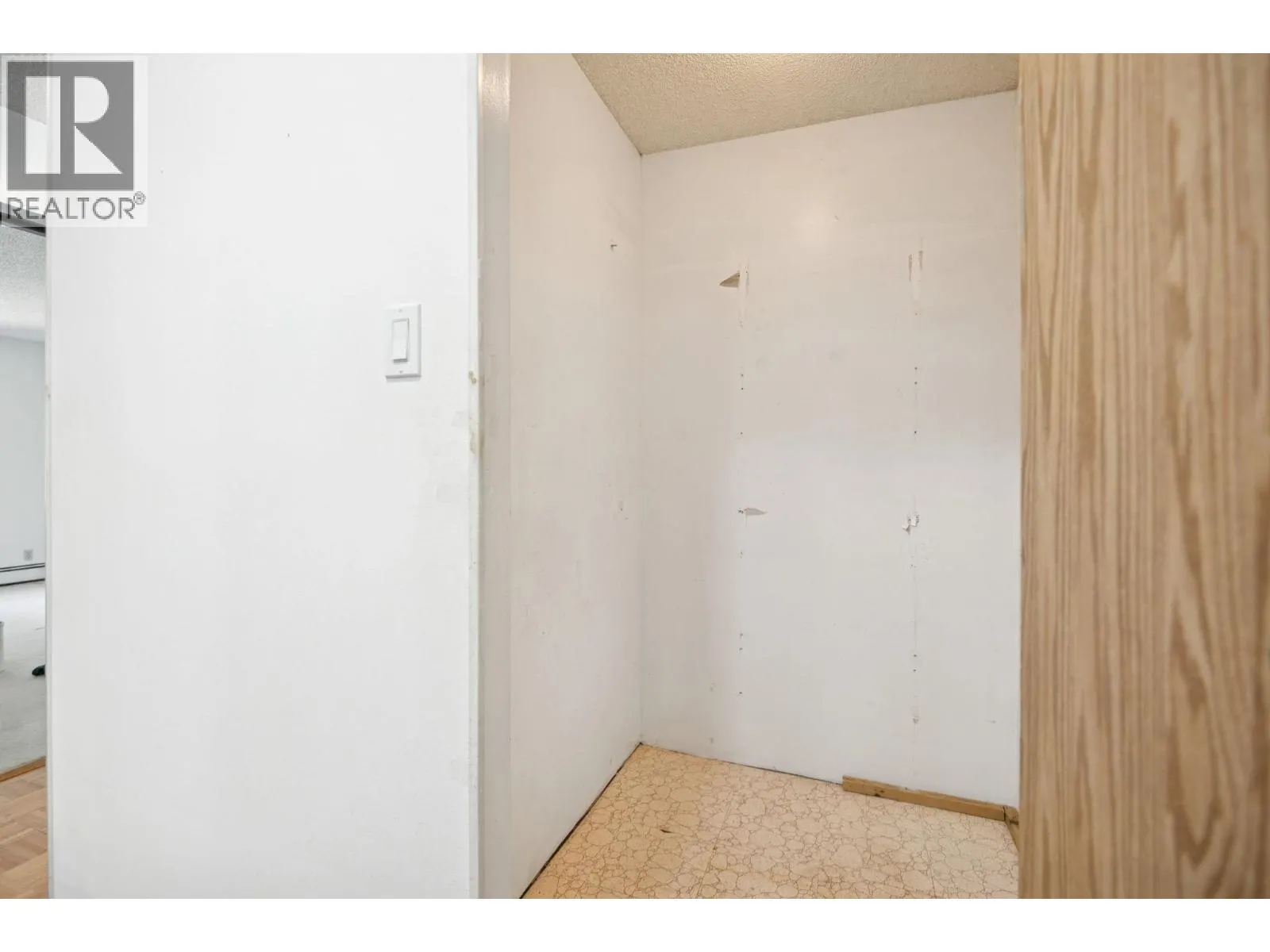 134 8411 ACKROYD ROAD