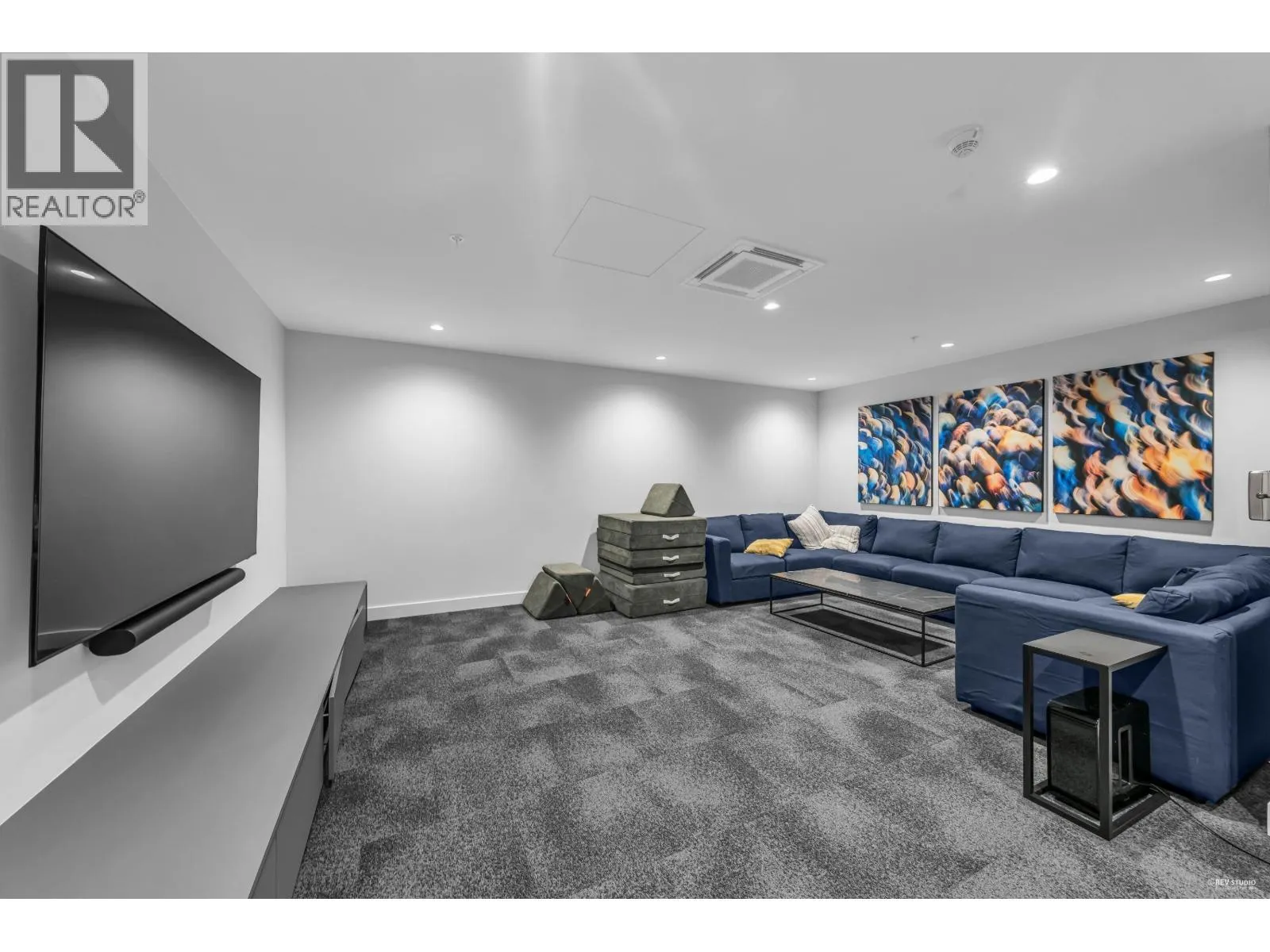 329 55 KLAHANIE DRIVE