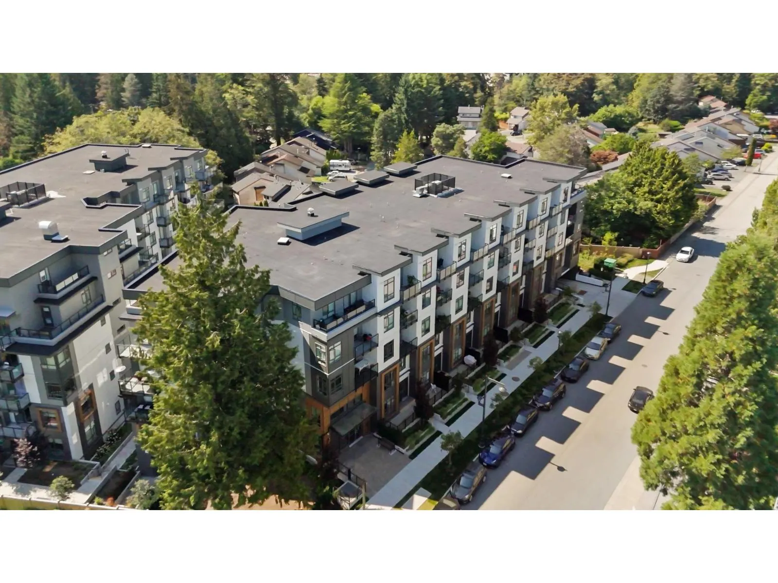 220 13968 LAUREL DRIVE