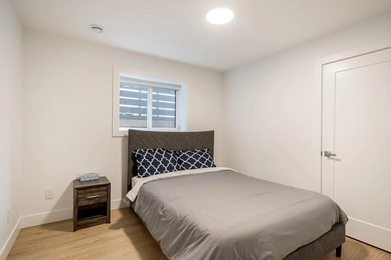 13511 MARINE DRIVE