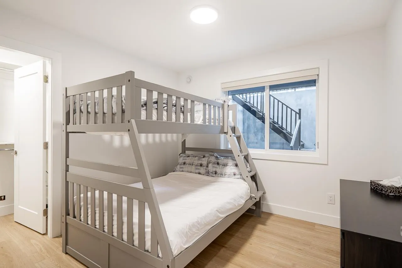 13511 MARINE DRIVE