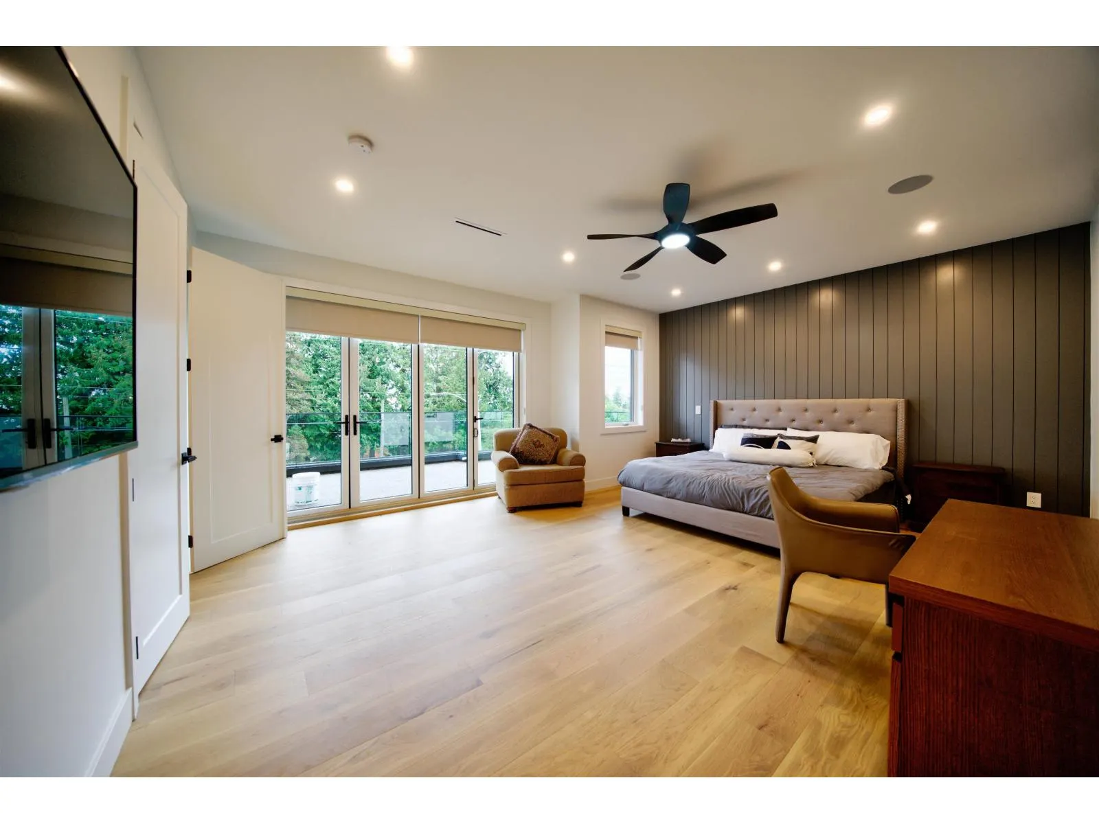 13511 MARINE DRIVE