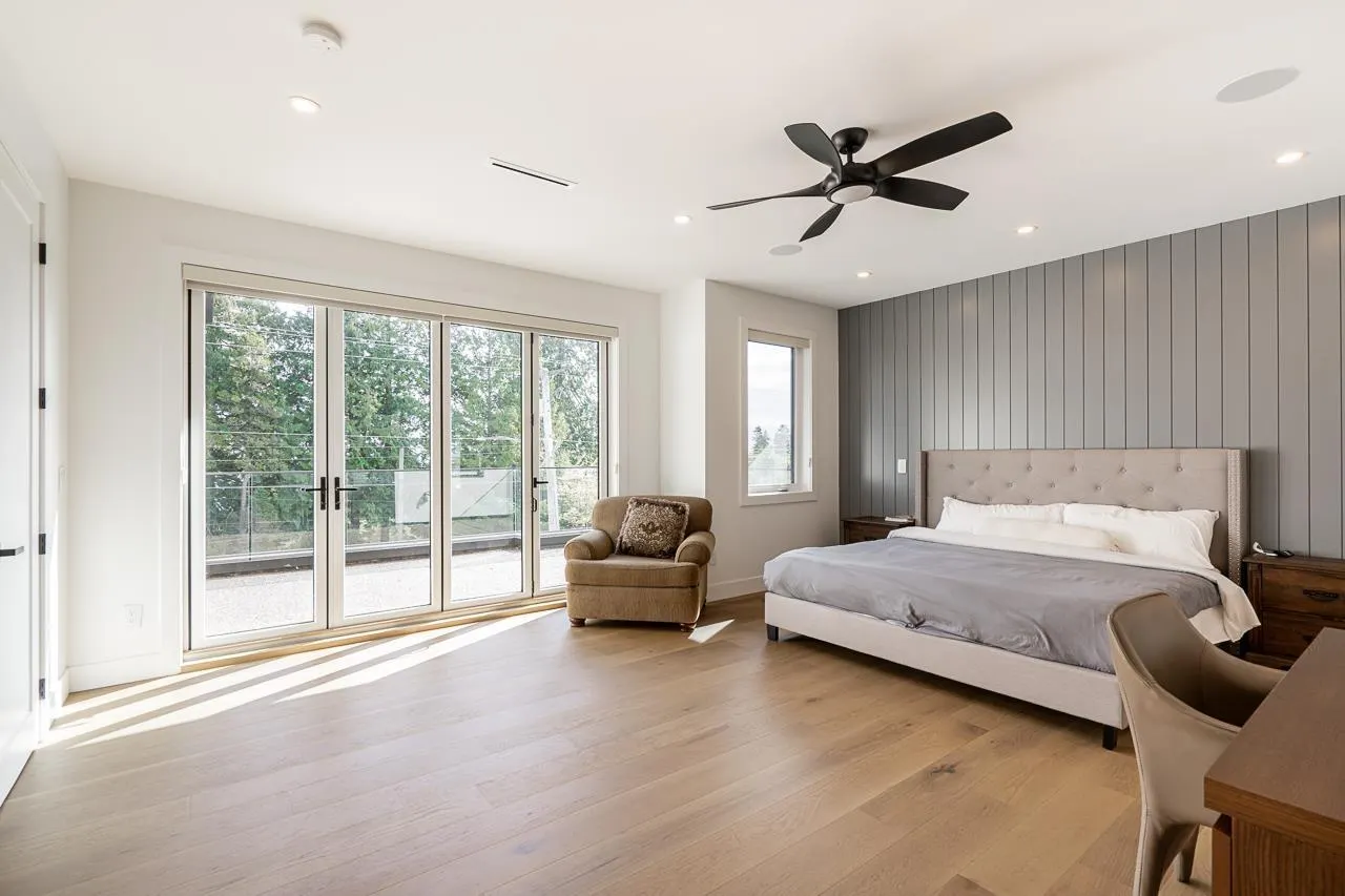 13511 MARINE DRIVE