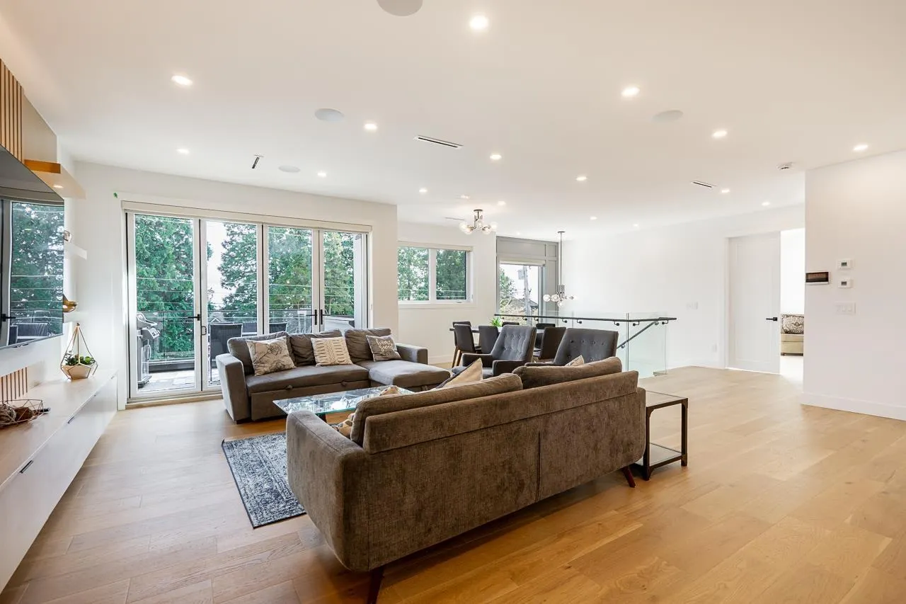 13511 MARINE DRIVE