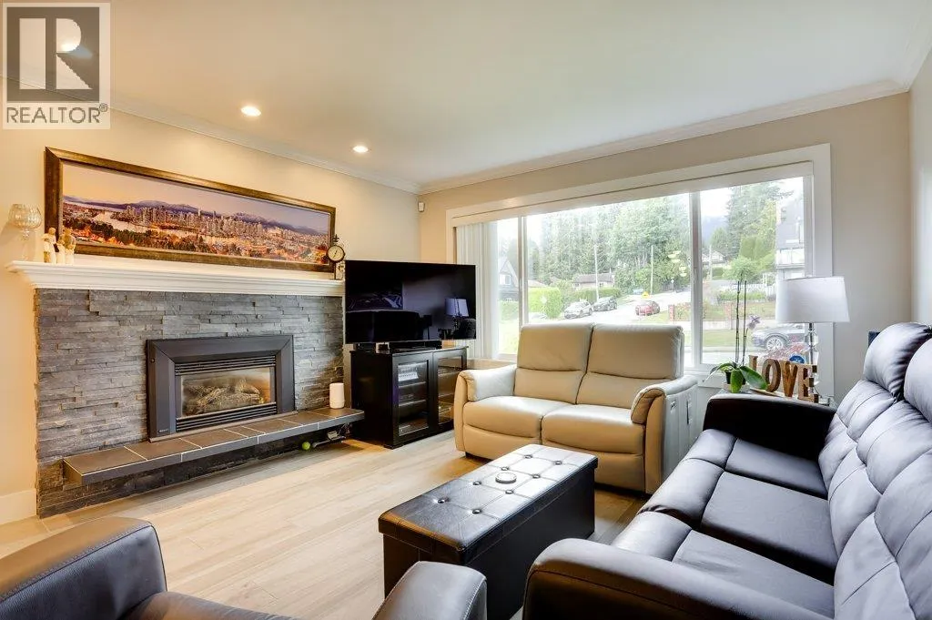 205 E 28TH STREET