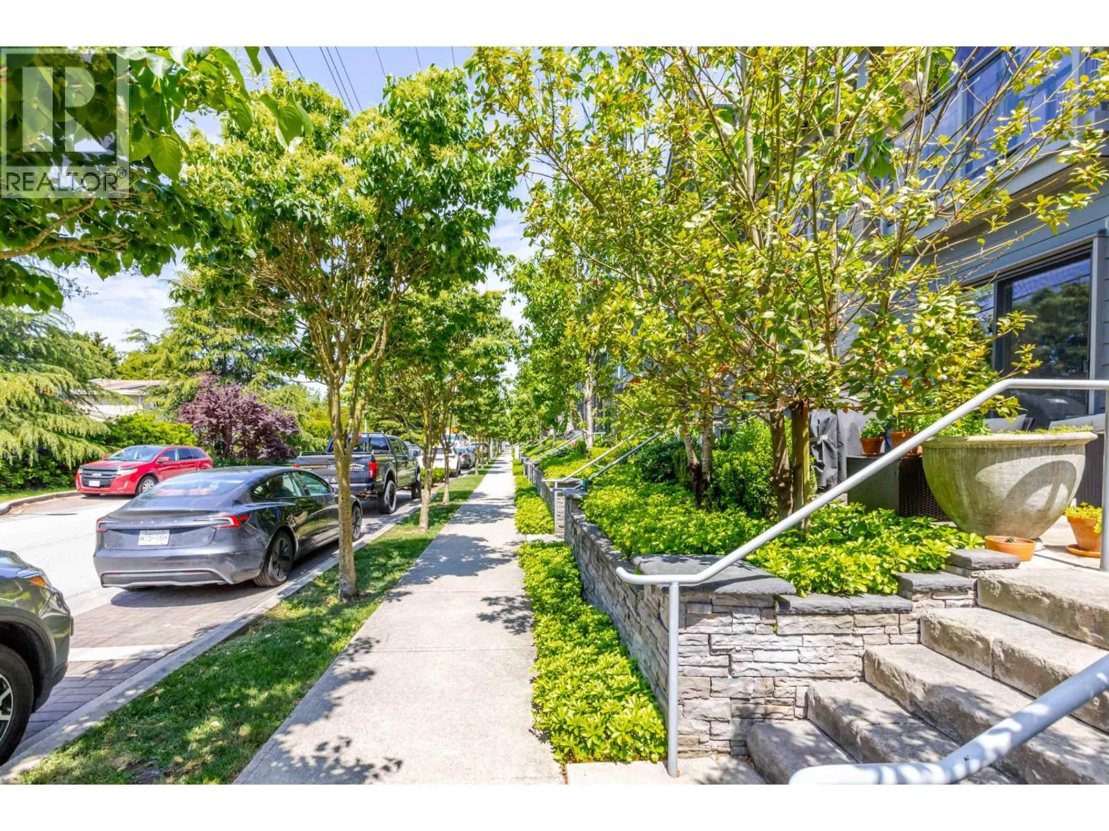 102 1708 55A STREET