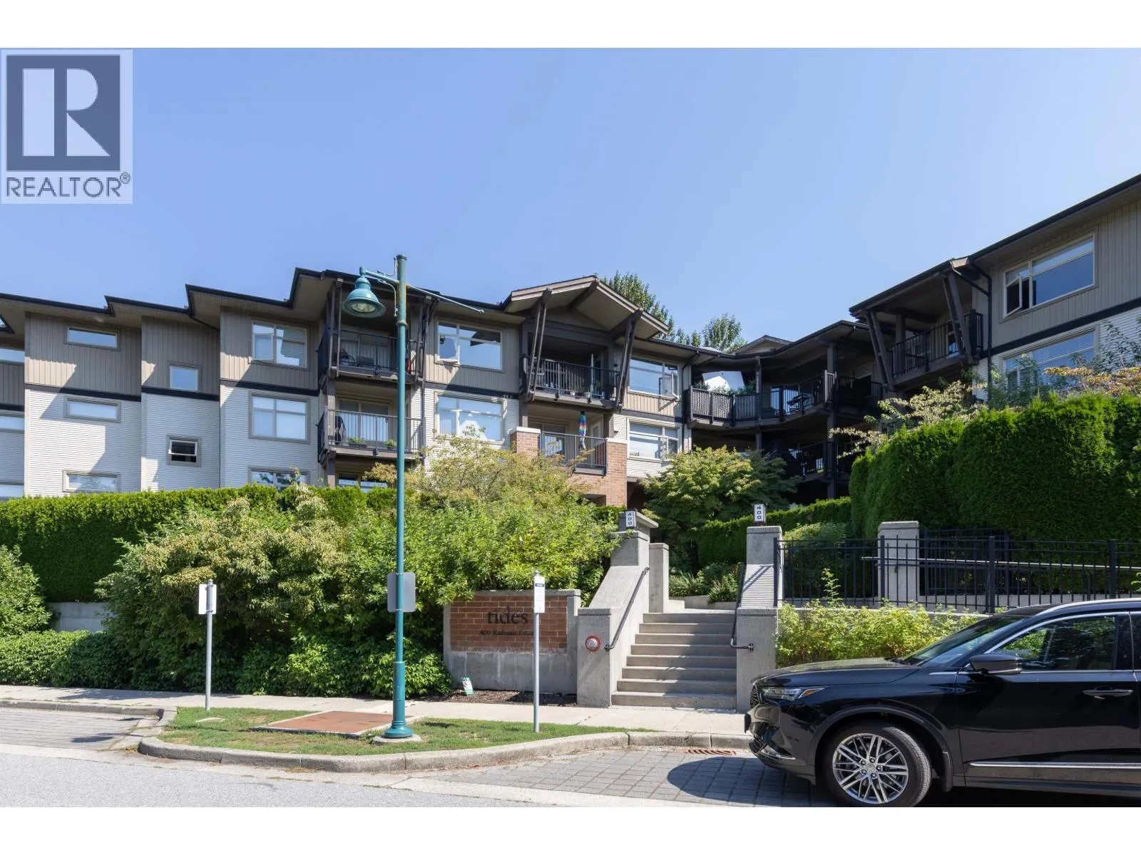 110 400 KLAHANIE DRIVE