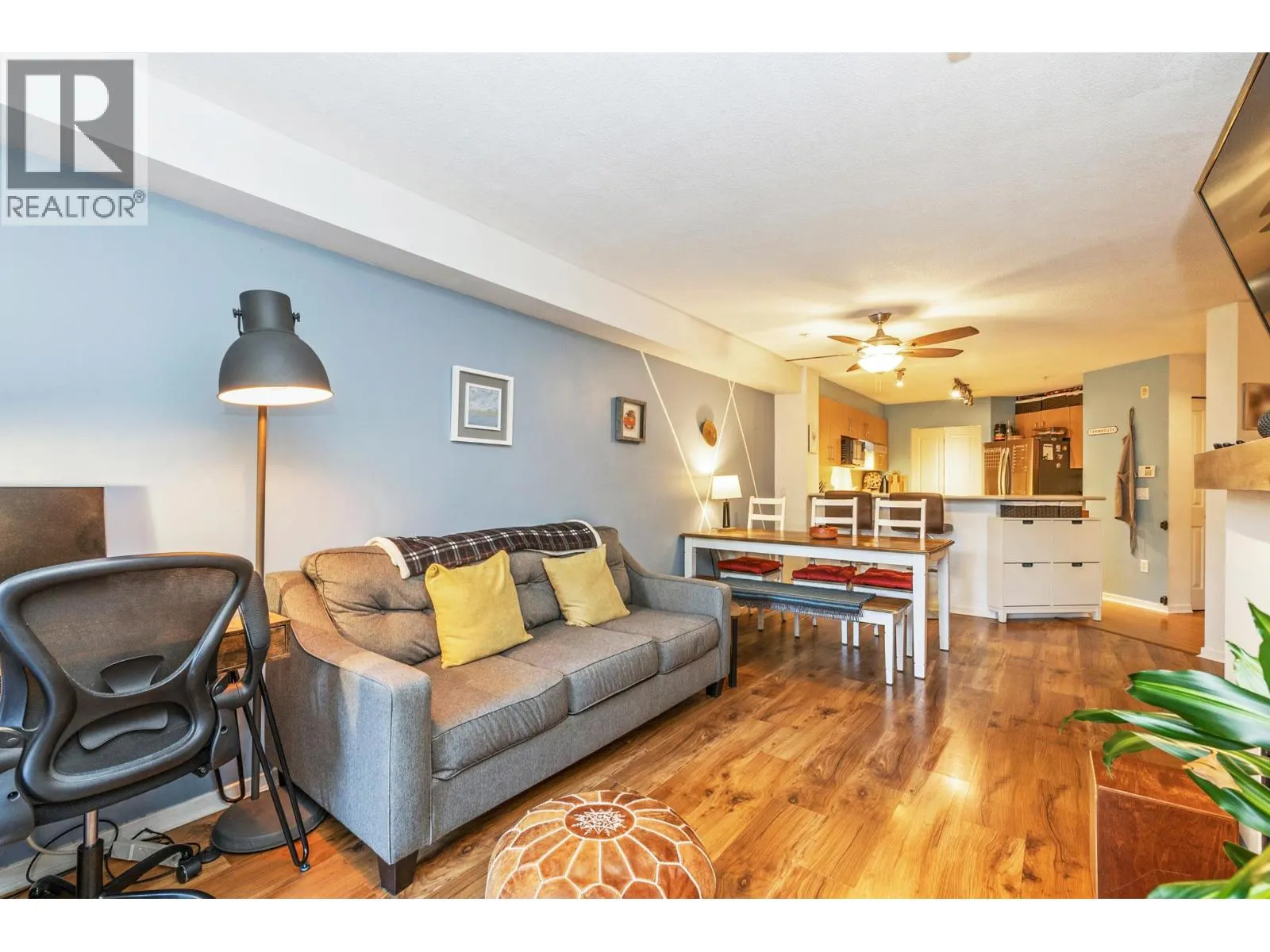 110 400 KLAHANIE DRIVE