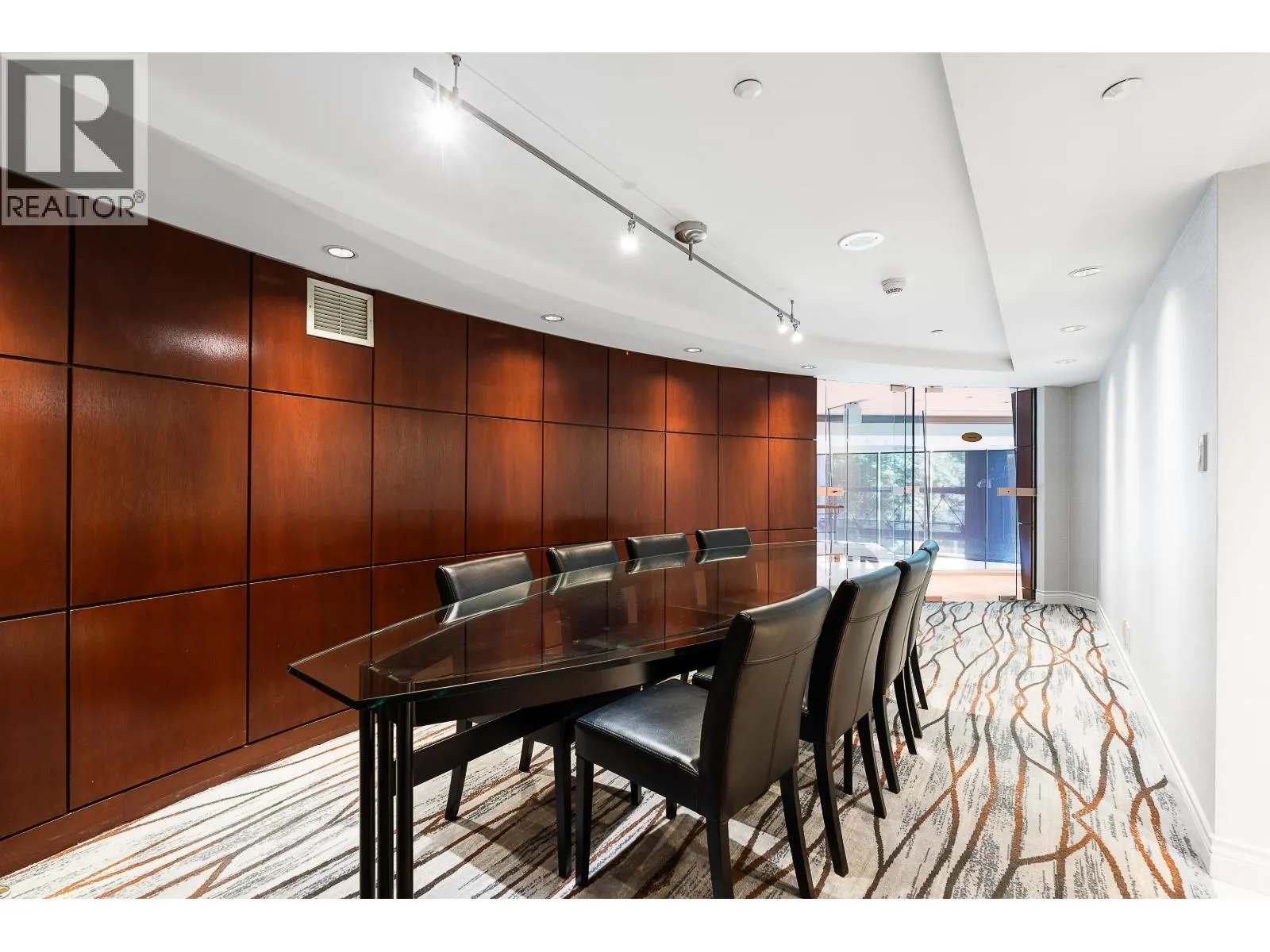 1202 1383 MARINASIDE CRESCENT
