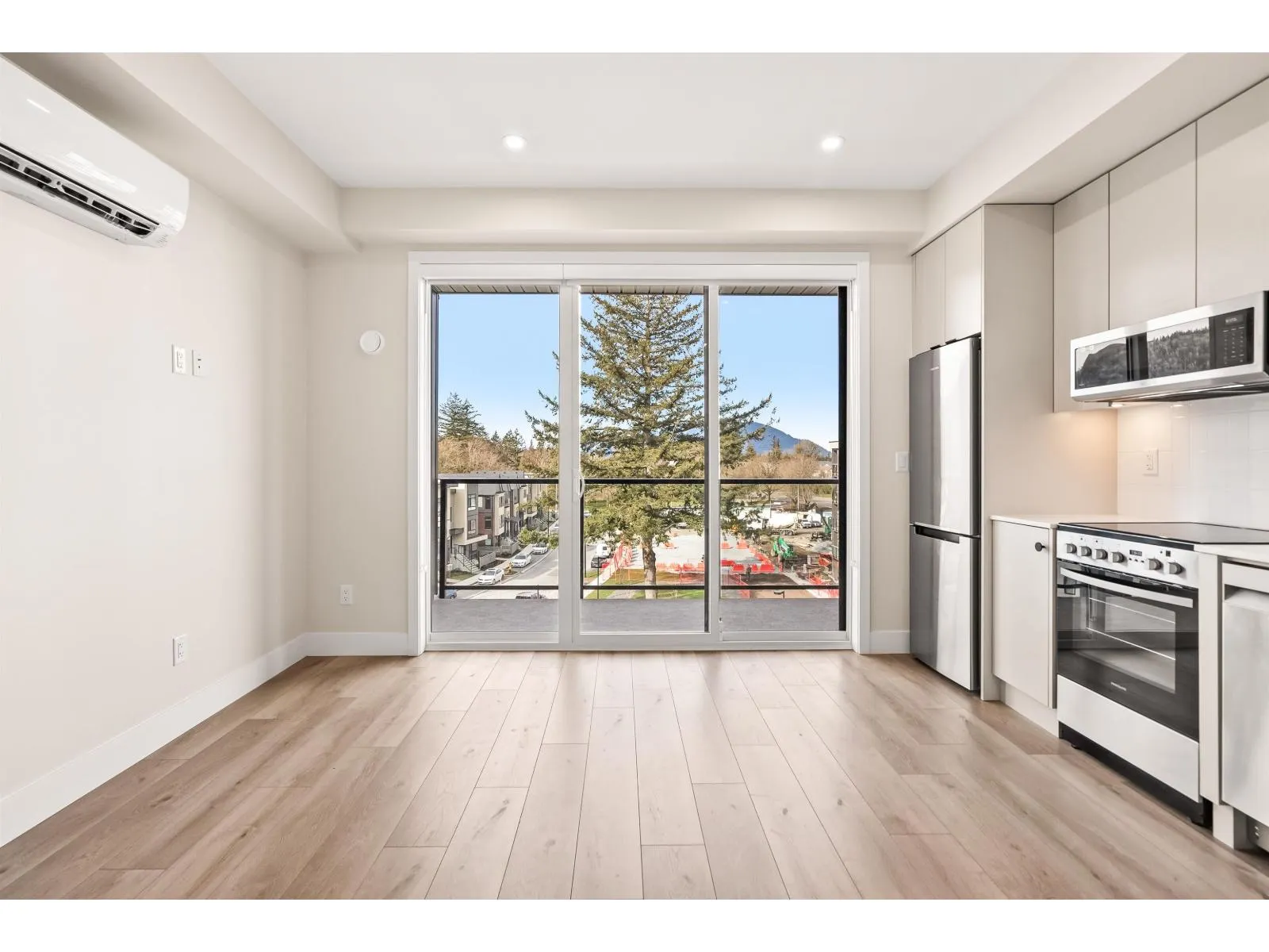 316 45511 CAMPUS DRIVE|Garrison Crossing