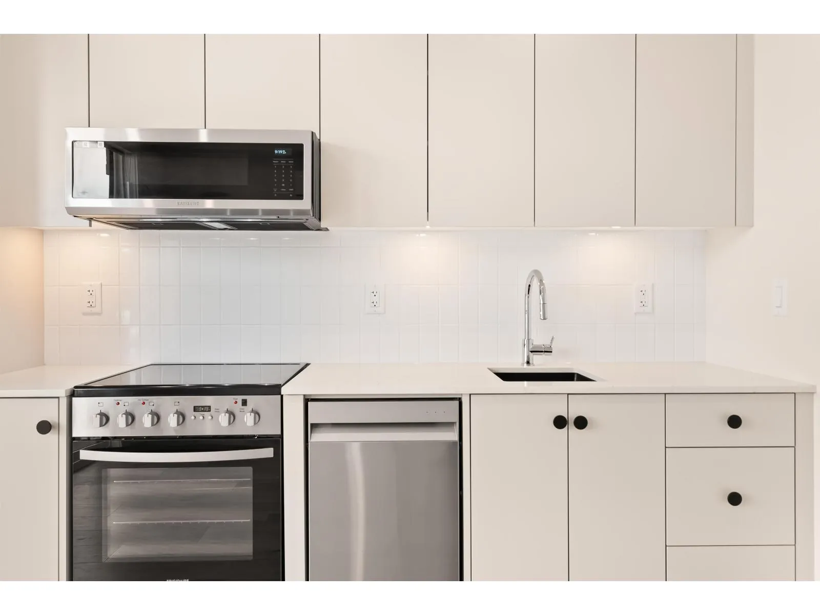 316 45511 CAMPUS DRIVE|Garrison Crossing