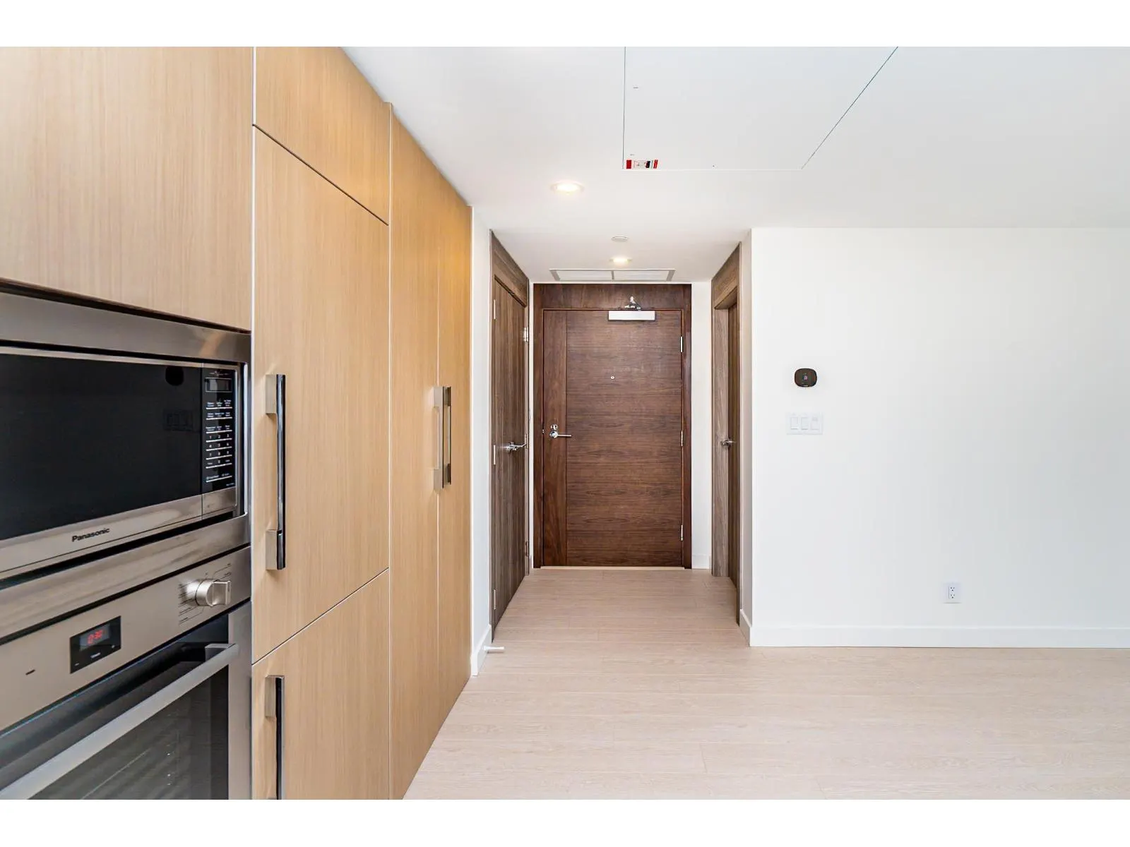 611 13778 100 AVENUE