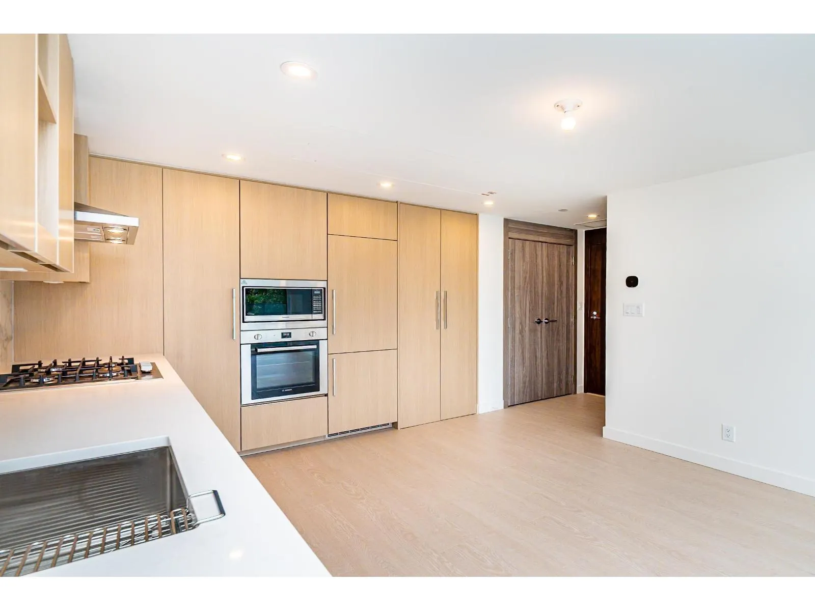 611 13778 100 AVENUE