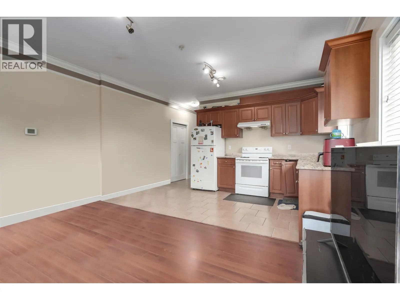 8363 VICTORIA DRIVE