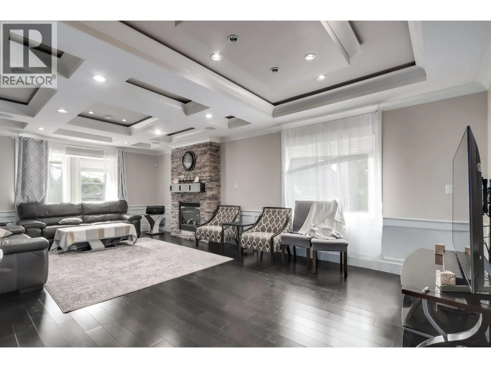 8363 VICTORIA DRIVE