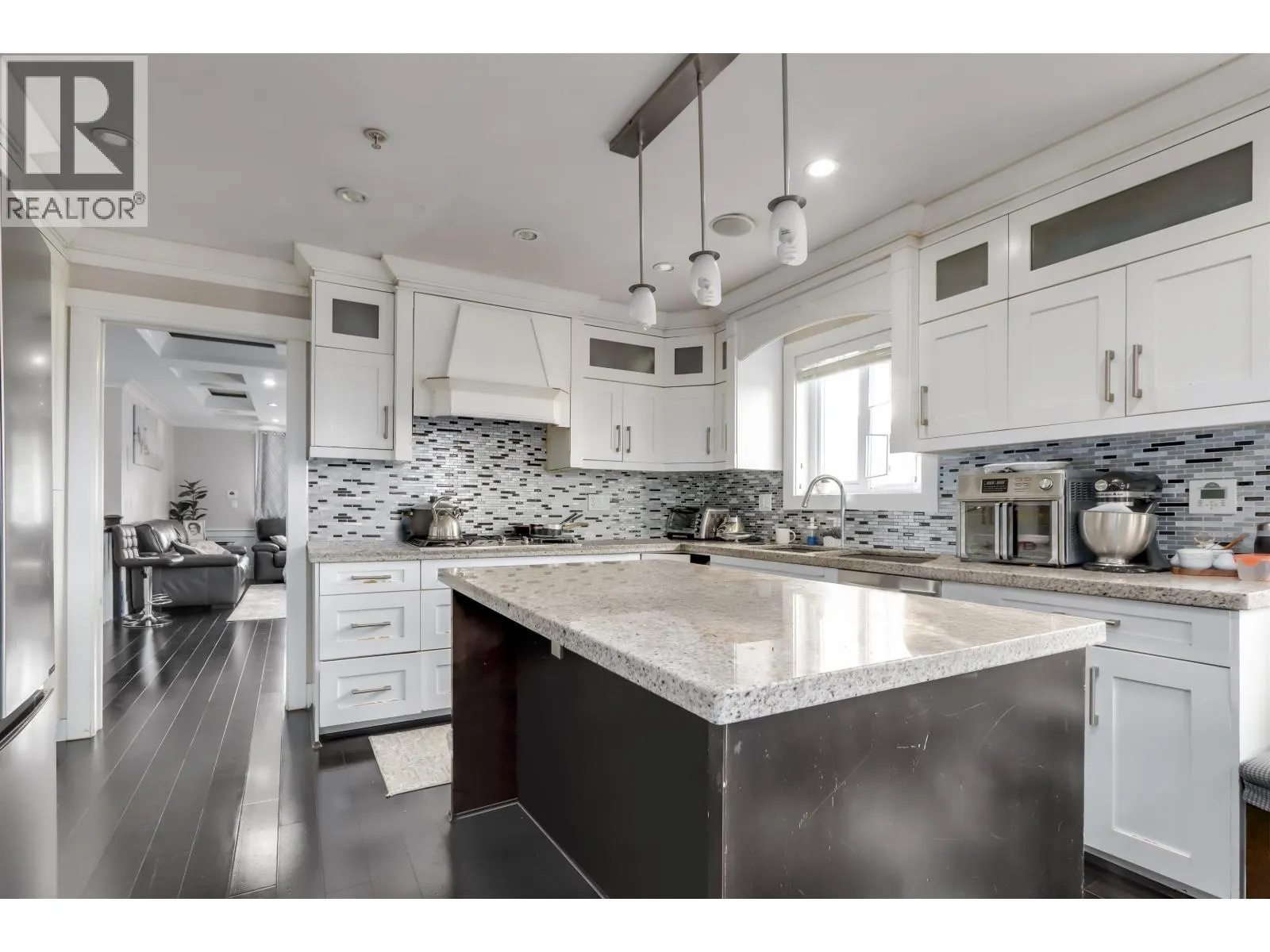 8363 VICTORIA DRIVE