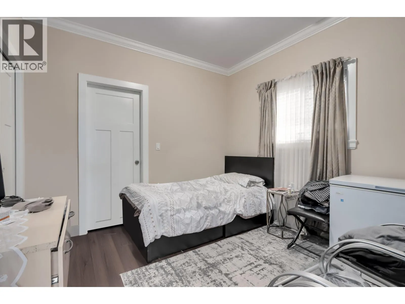 8363 VICTORIA DRIVE