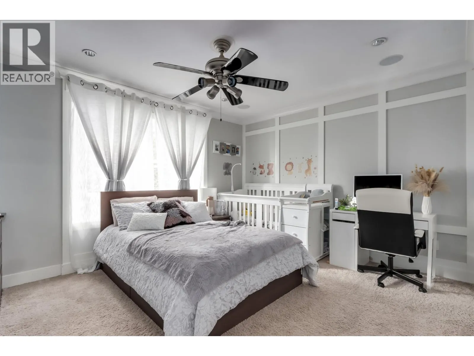 8363 VICTORIA DRIVE