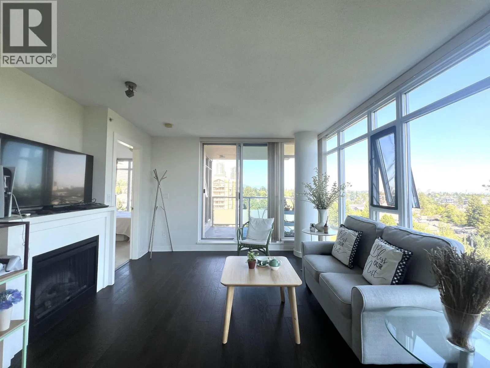1207 7090 EDMONDS STREET