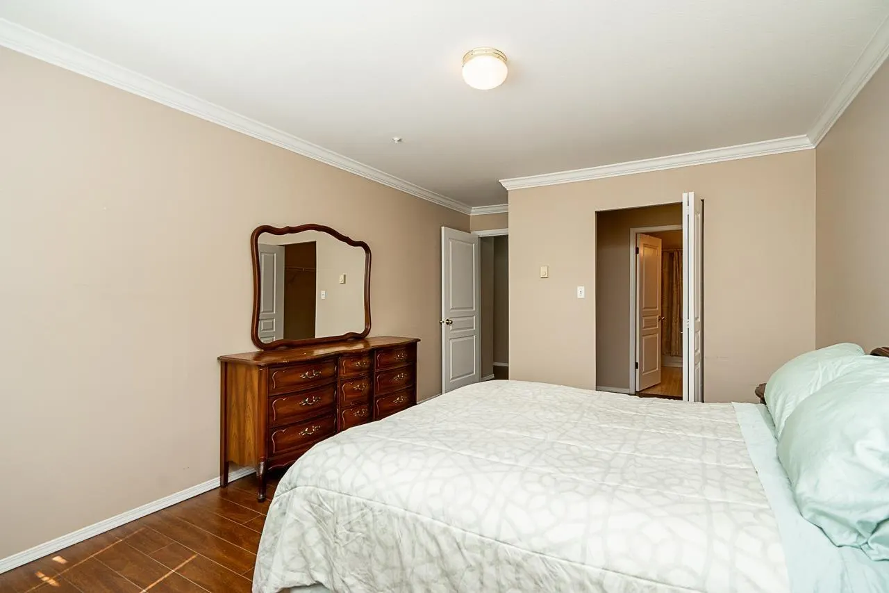 203 15885 84 AVENUE