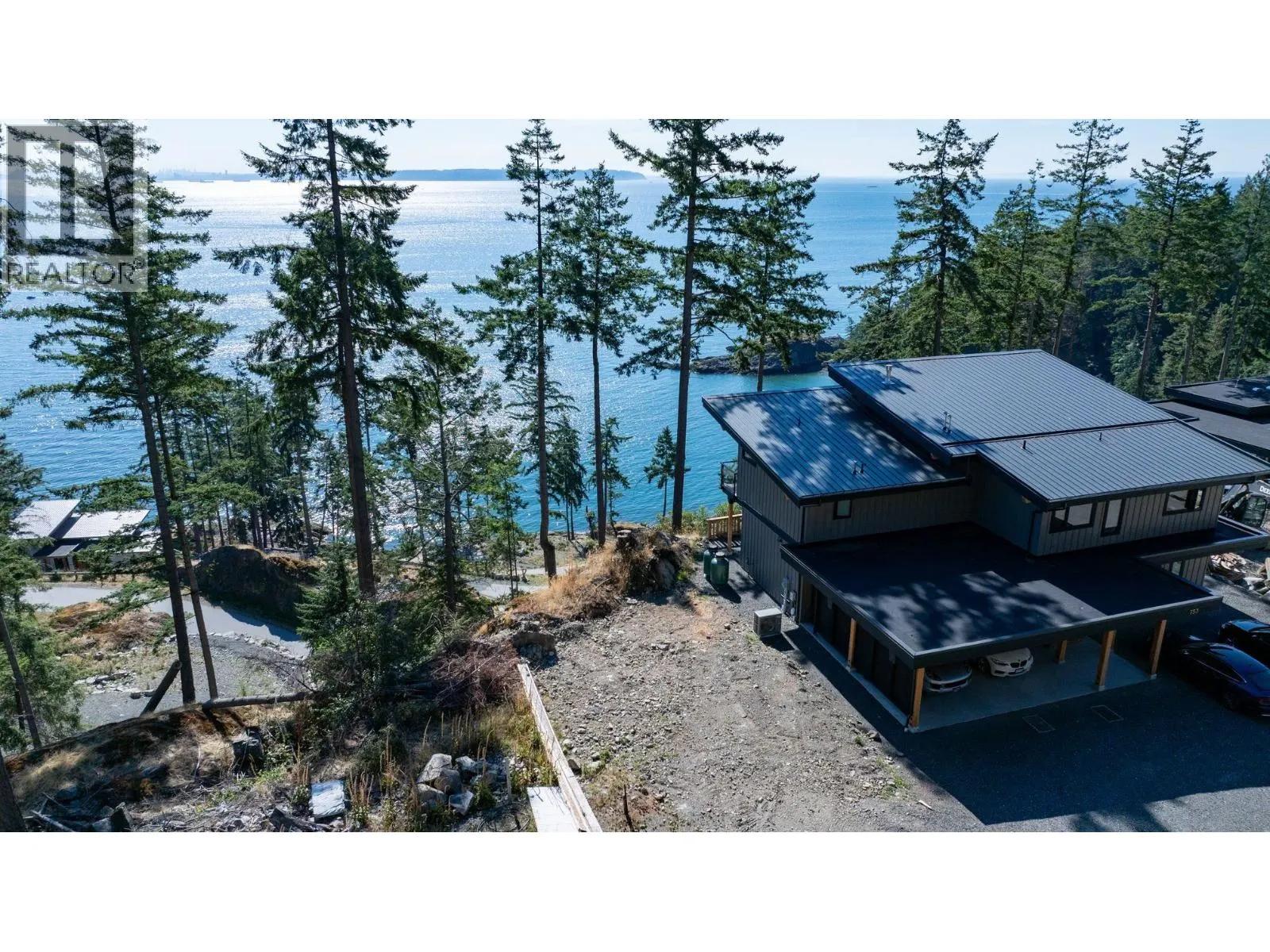 747 SEYMOUR BAY