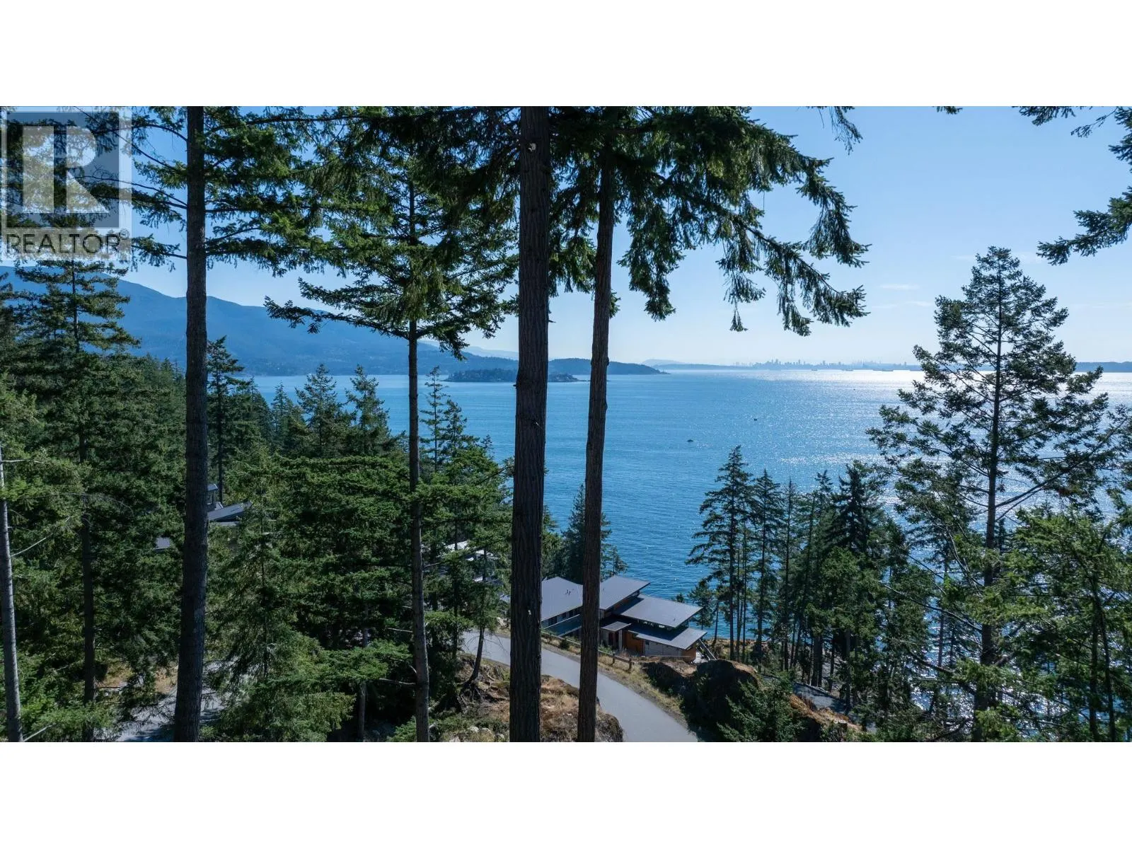 747 SEYMOUR BAY
