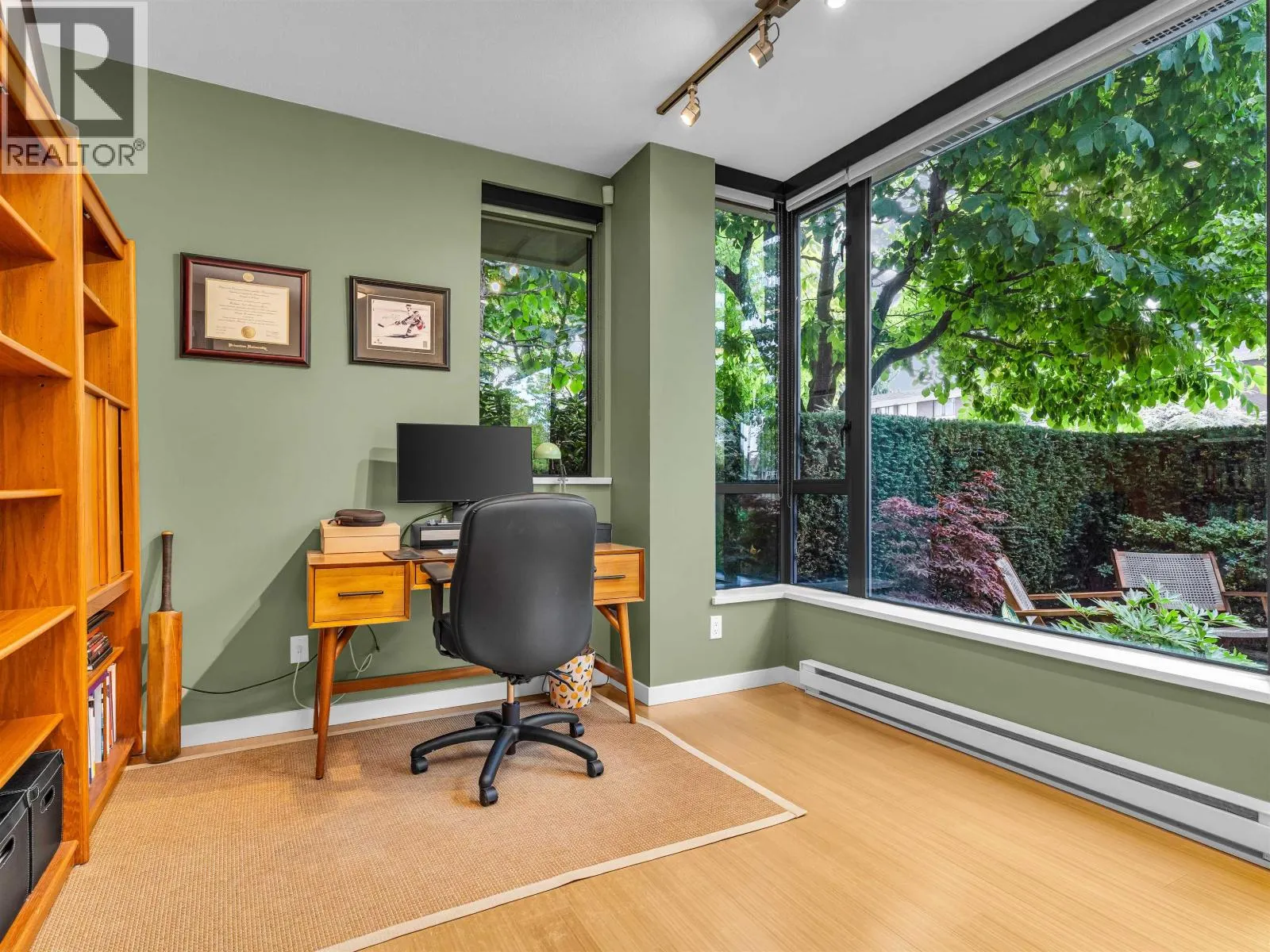 180 W 6TH STREET