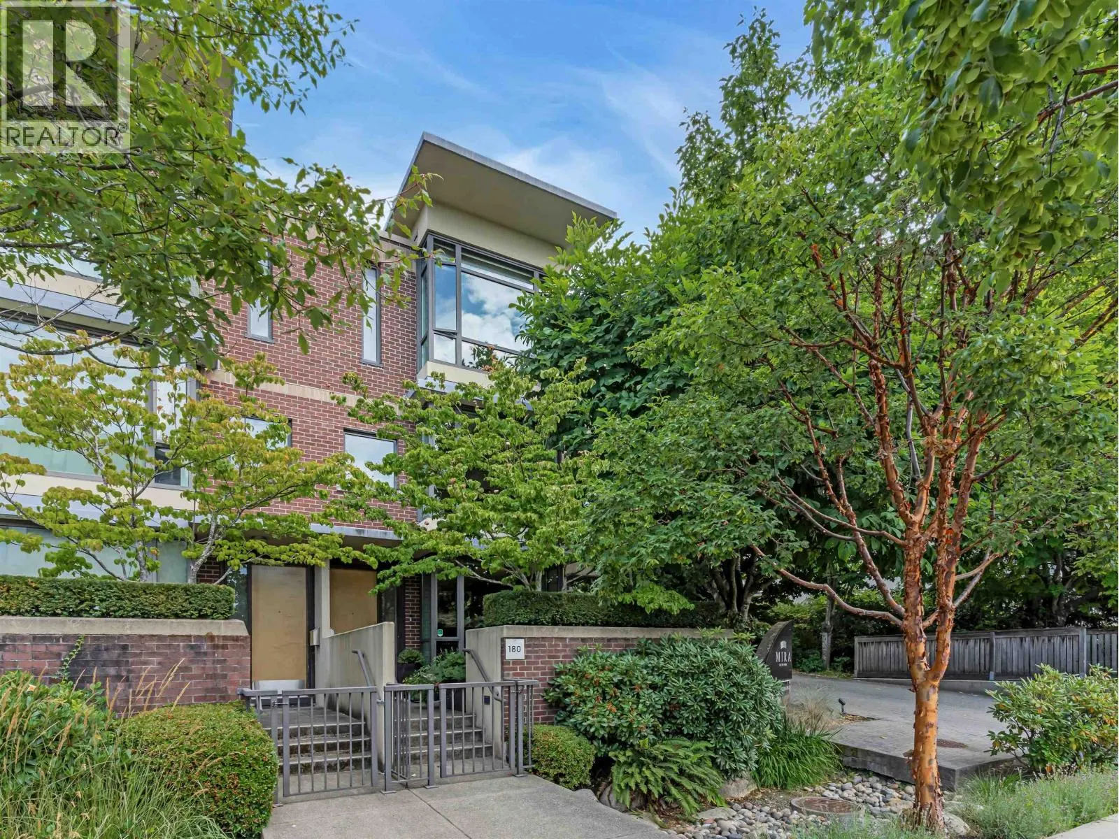 180 W 6TH STREET