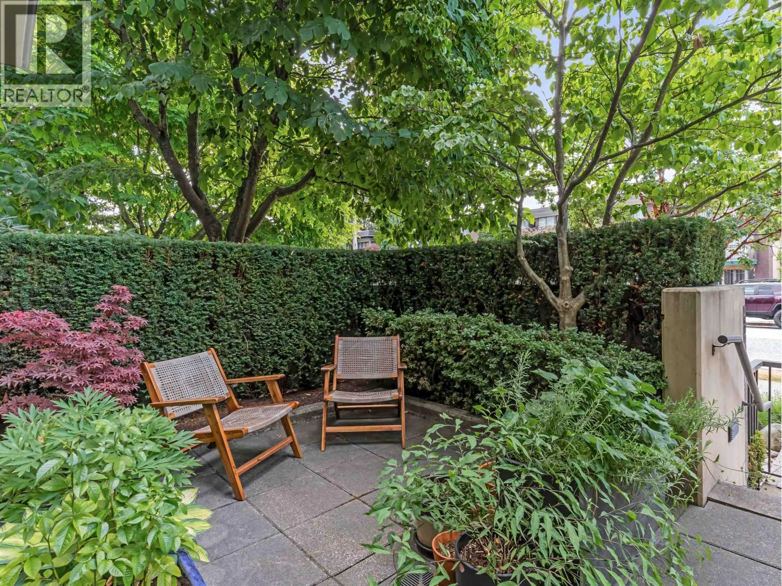 180 W 6TH STREET