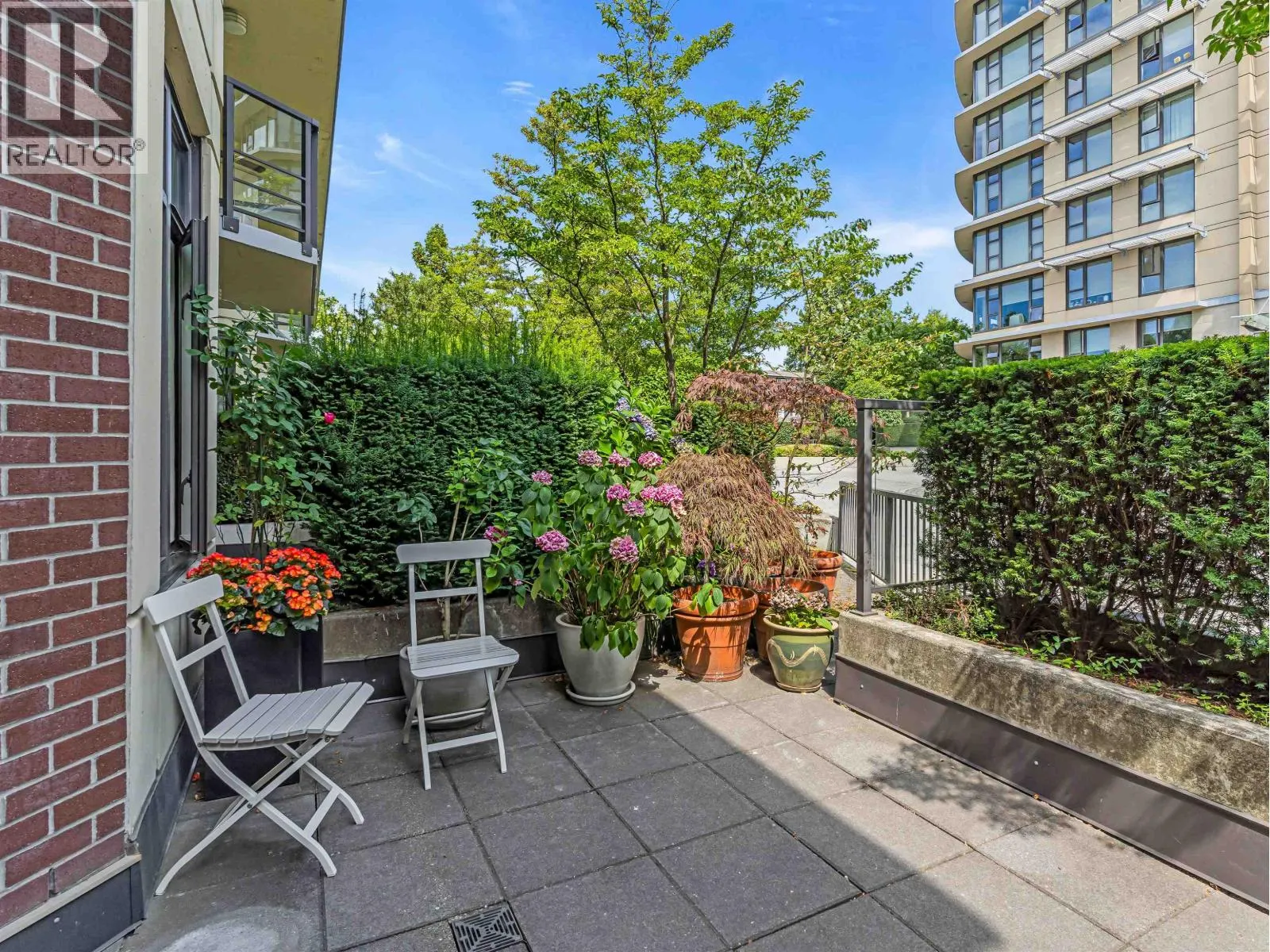 180 W 6TH STREET