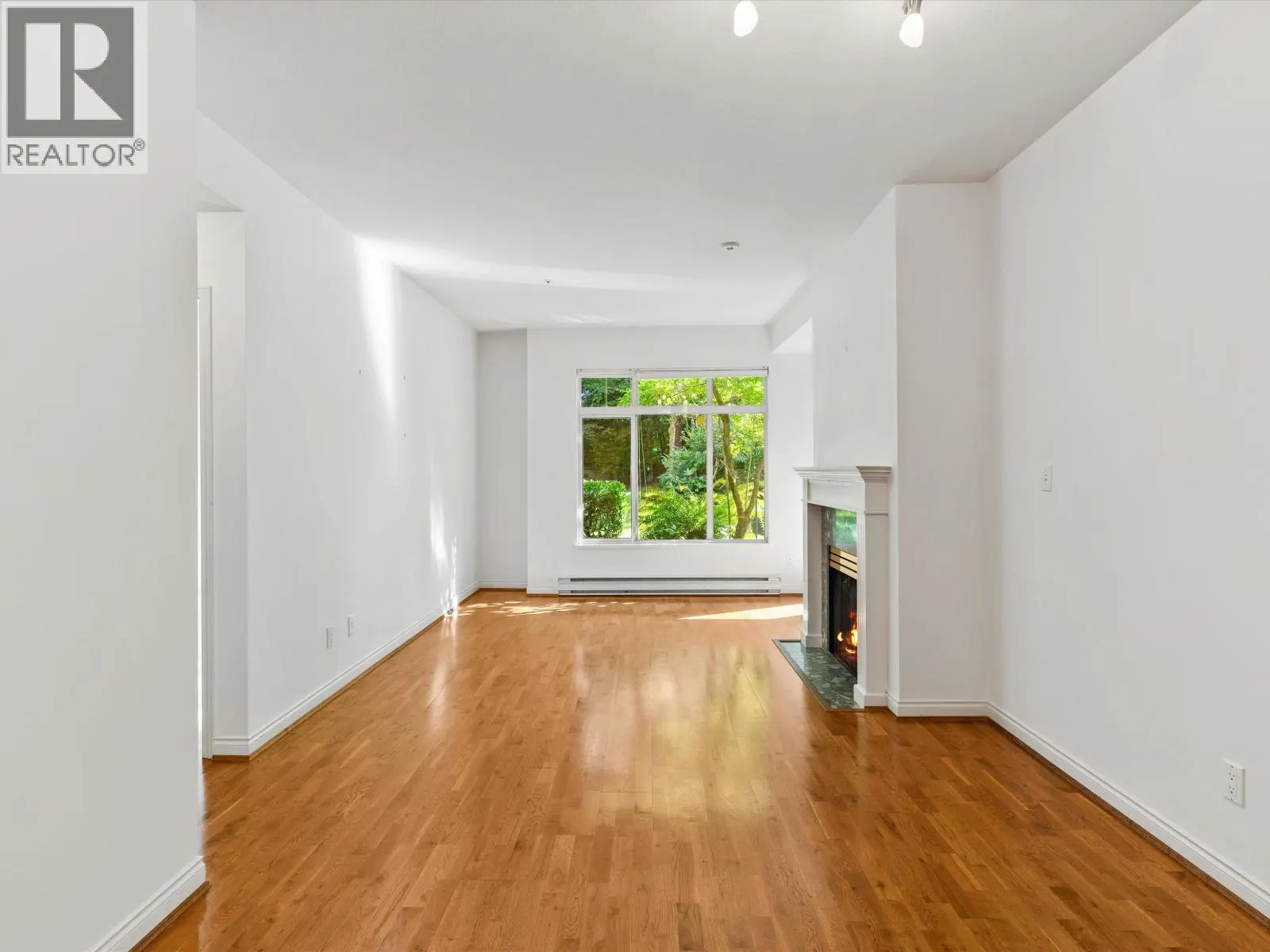 104 5735 HAMPTON PLACE