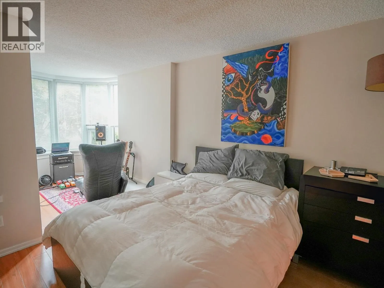 101 1845 ROBSON STREET