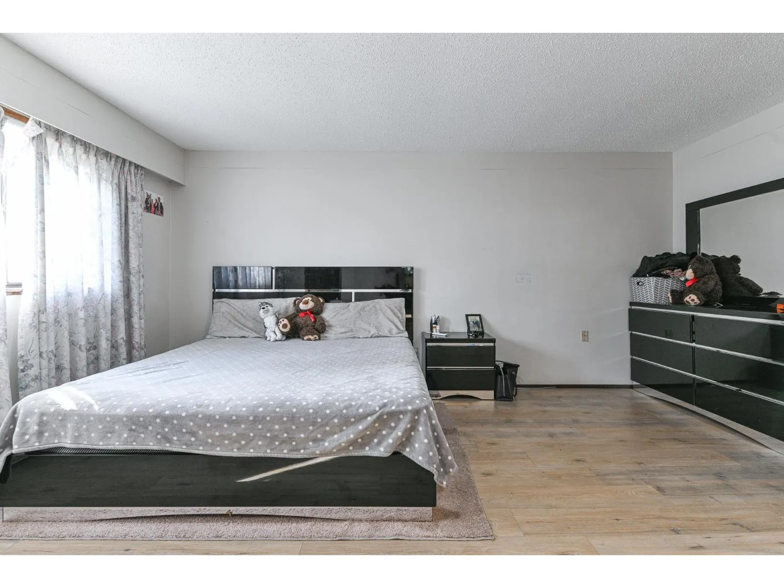 2272 BEVAN CRESCENT