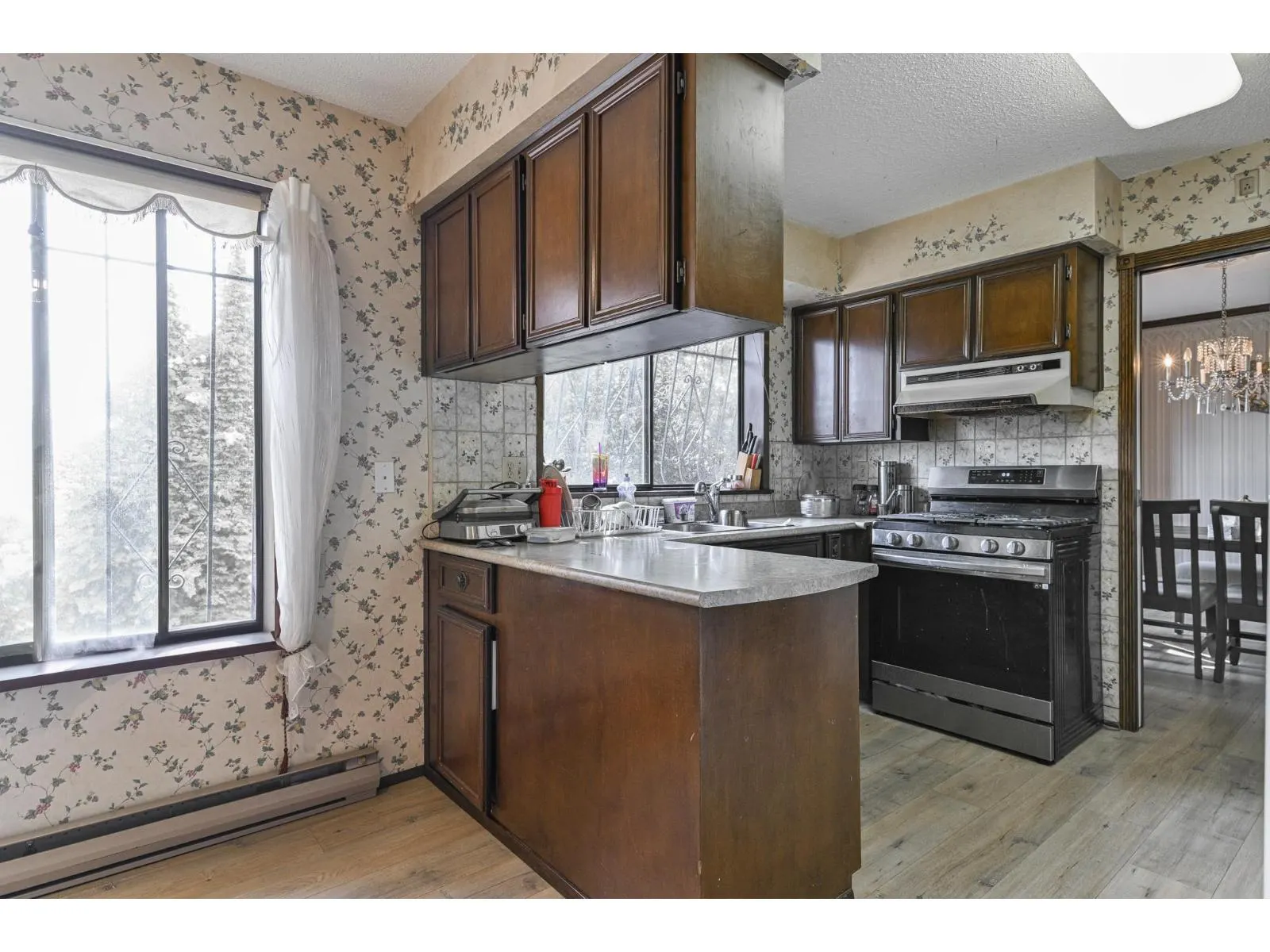 2272 BEVAN CRESCENT