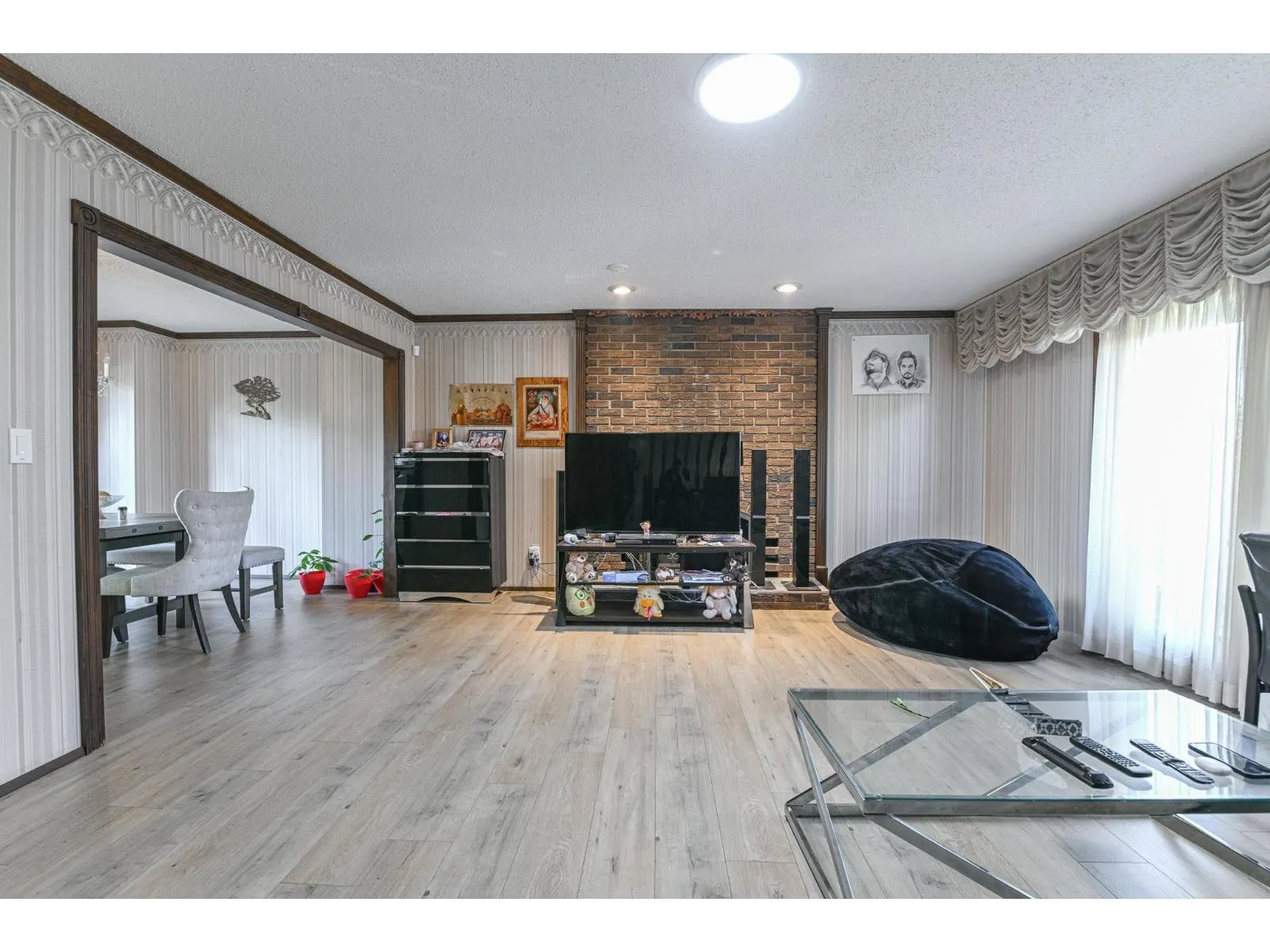 2272 BEVAN CRESCENT