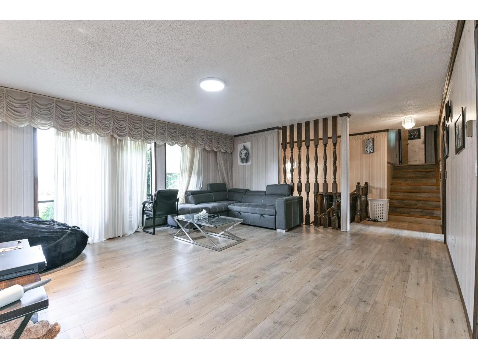 2272 BEVAN CRESCENT