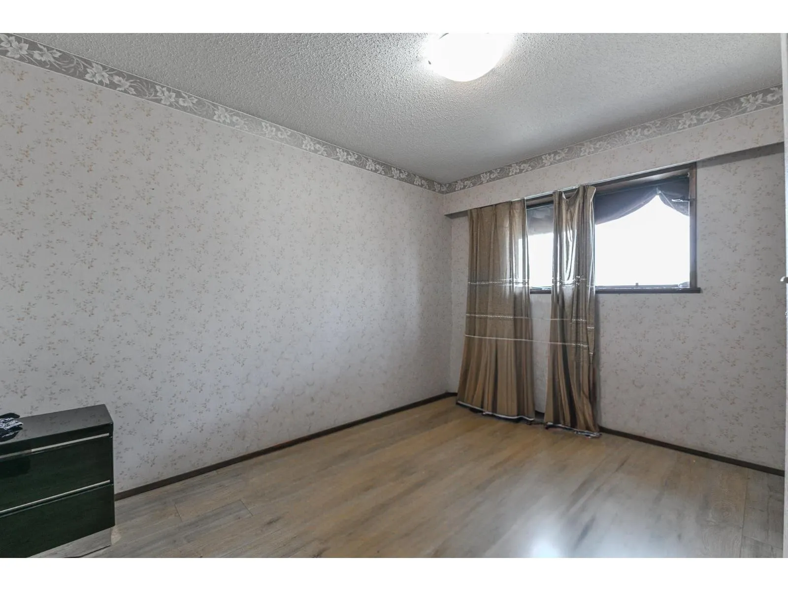 2272 BEVAN CRESCENT