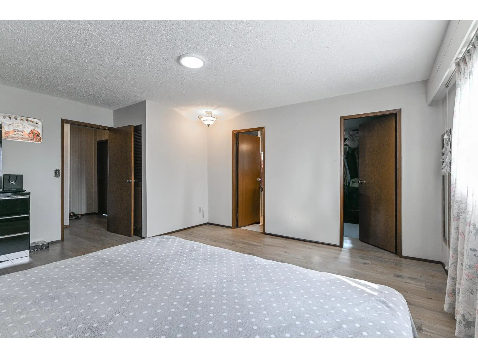 2272 BEVAN CRESCENT