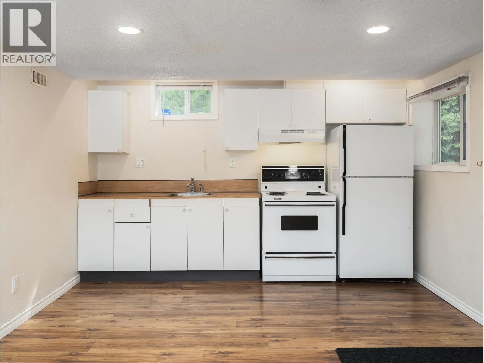 3586 ALDERWOOD COURT