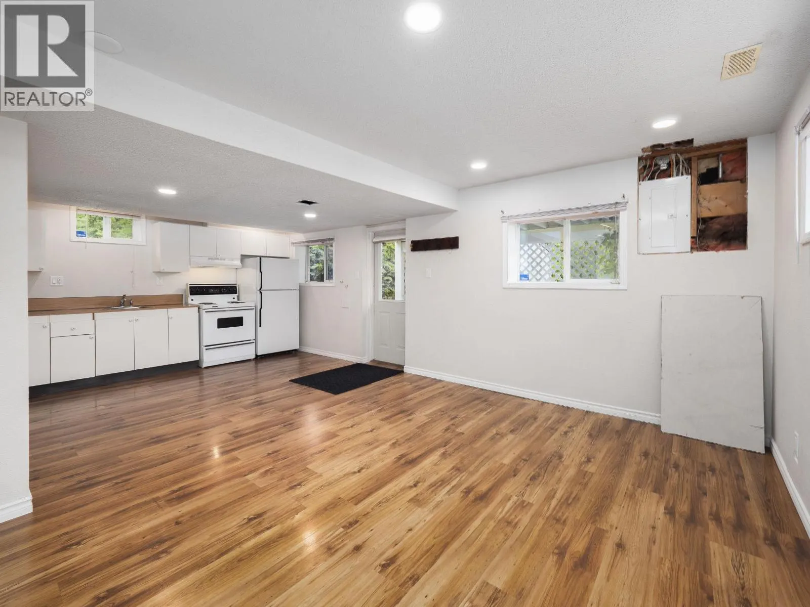 3586 ALDERWOOD COURT