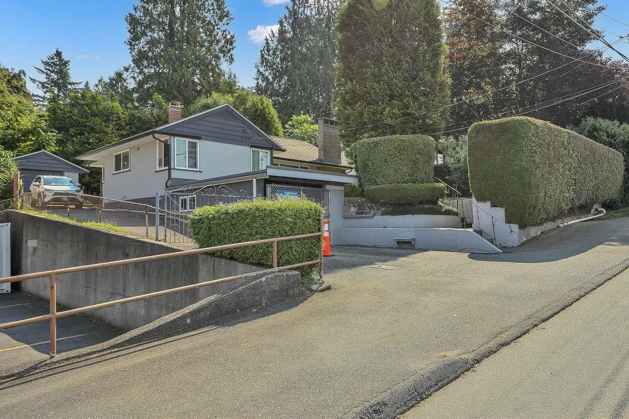 2374 HILLSIDE DRIVE
