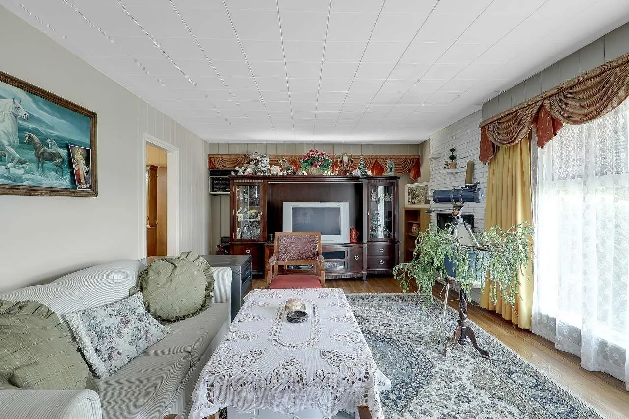 2374 HILLSIDE DRIVE